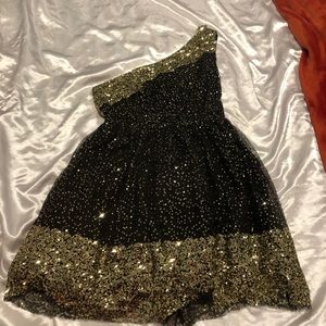 Dresses - Black & gold sequence dress ✨ Dresses - Black & gold sequence dress ✨